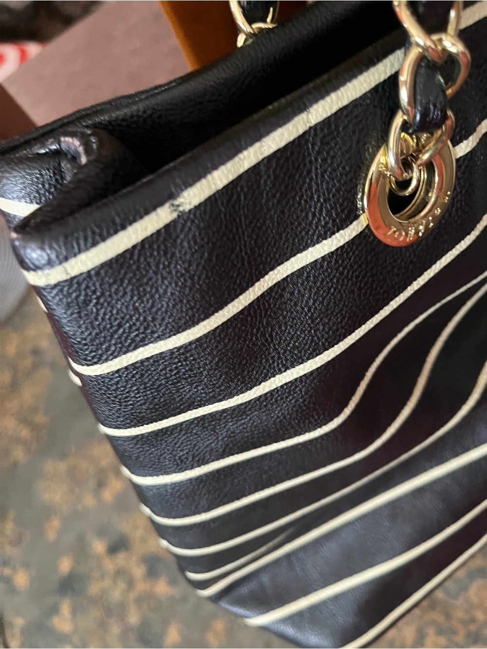 Betsey Johnson Black & Cream Striped Chain-Handle Tote Bag EUC - Picture 8 of 13